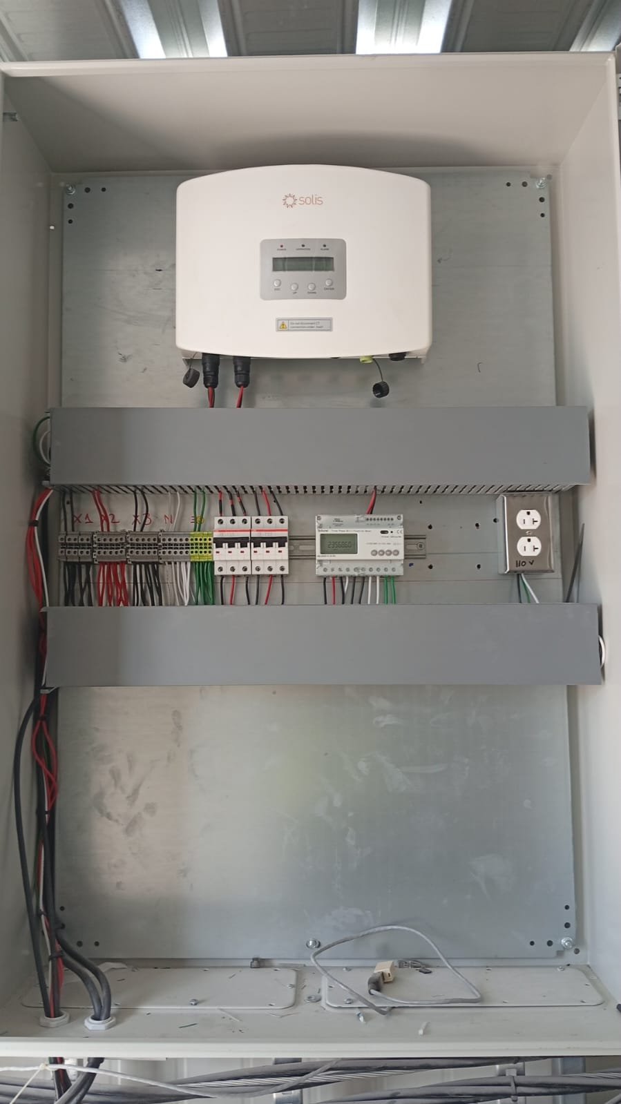 Inversor Solis instalado